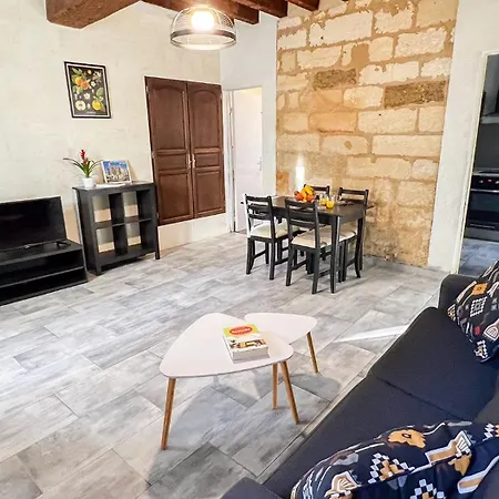 Apartment Ac - Wifi - Perfect For Exploring On Foot! *